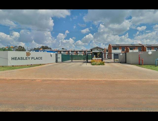 LAND FOR SALE IN DENNEOORD